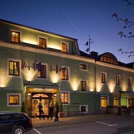Hotel Vltava Frymburk Exteriör bild